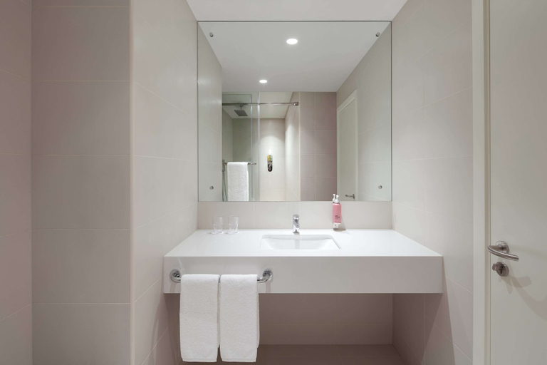 Bathroom 3, Rove City Centre, Deira, Dubai