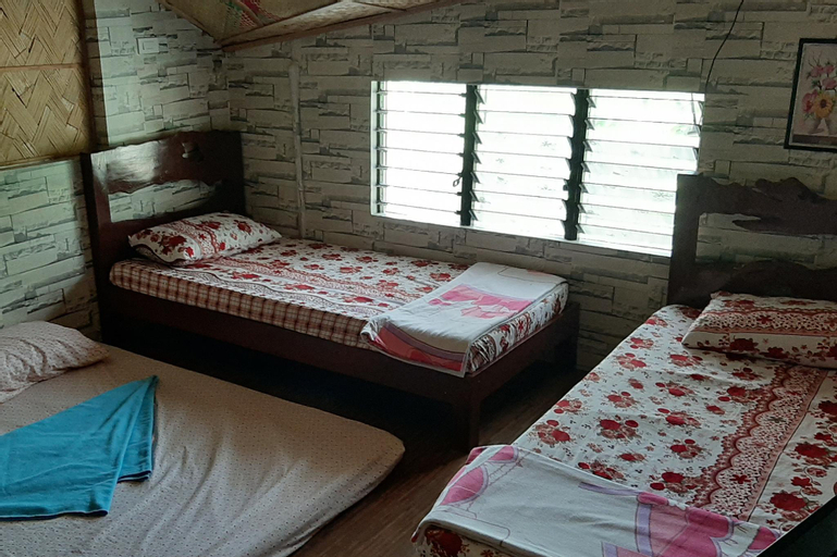 Bedroom 2, Balai Sawali Transient House, Amadeo