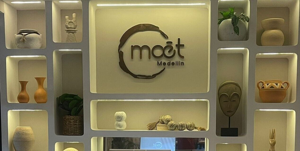 Food & Drinks