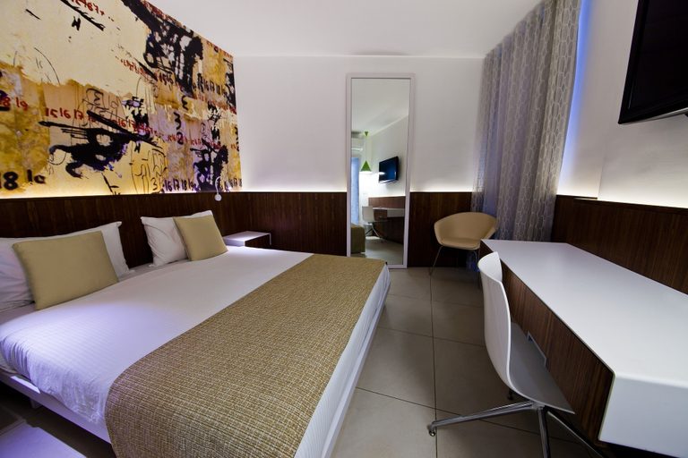 Bedroom 2, Prima Vera