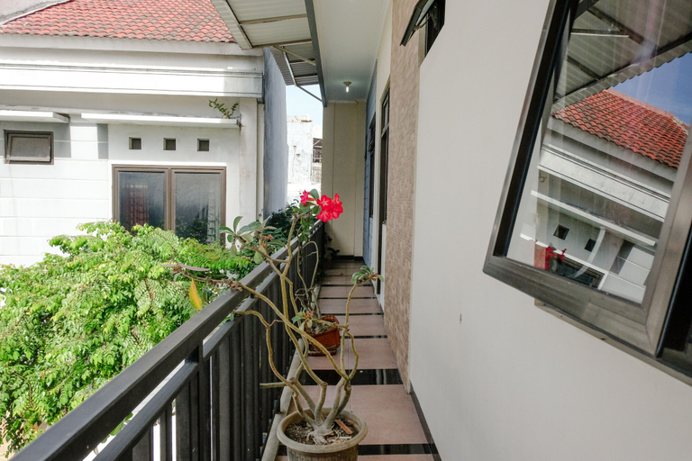 Others 4, OYO Life 2744 Guest House Qudsi, Malang