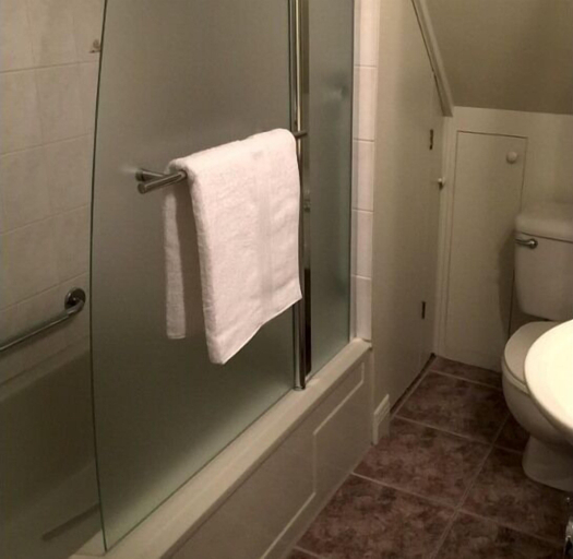 Bathroom 4, Appartement Jacques-Cartier, Le Fjord-du-Saguenay