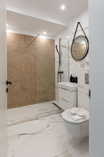 Bathroom 4, Sea On, Navodari
