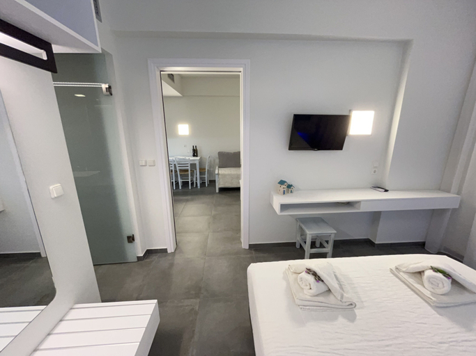 Bathroom 3, Niriides Hotel Apartments Studios, Crete