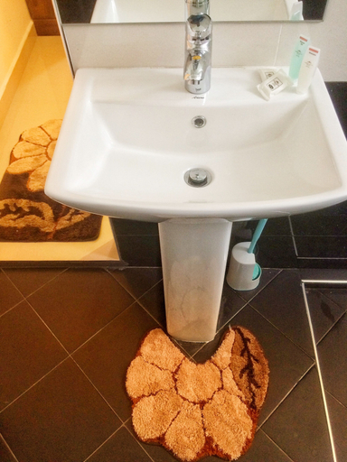 Bathroom 4, Empire Valley Hotel, K.F.G. & G. Korale