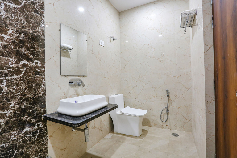 Bathroom, Fabhotel Relax Inn I, Kanpur Nagar