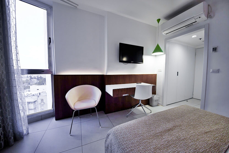 Bedroom 3, Prima Vera