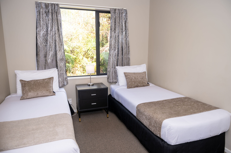 Bedroom 3, 58 On Cron Motel, Westland