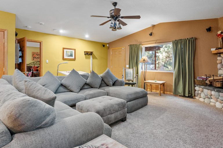 Others 4, The Mauna Home, San Bernardino