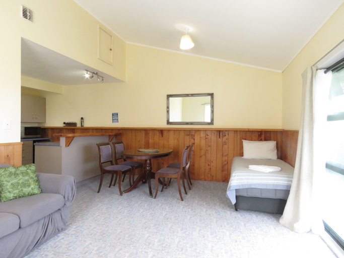 Others 4, Mystery Creek Motel, Waipa