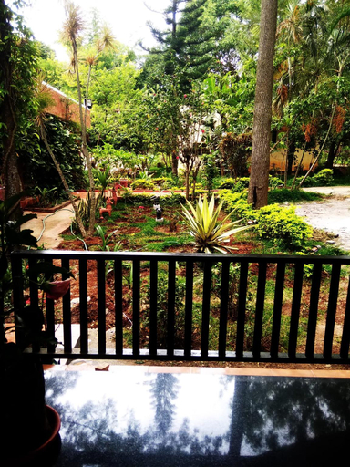 Others 5, English Rustic Stone Cottage, Vellore
