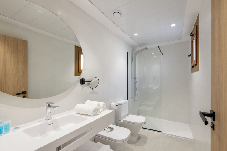 Bathroom 5, Odyssey Rooms, Alicante