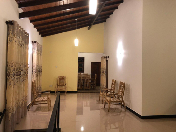Others 4, Villa Pilseli, Habaraduwa