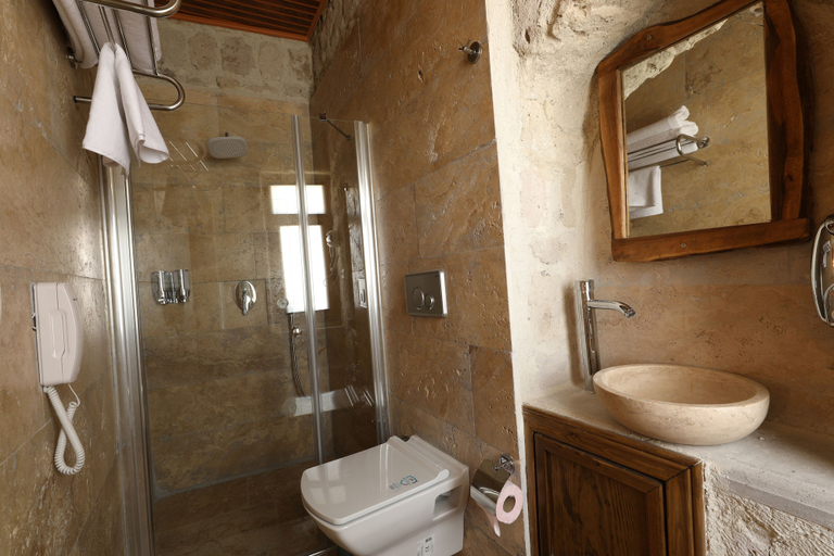 Bathroom 5, Belenus Cave Hotel, Ürgüp
