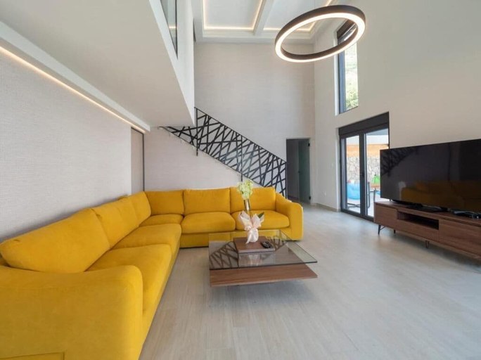 Others 5, Seaview Villa with pool Vanja