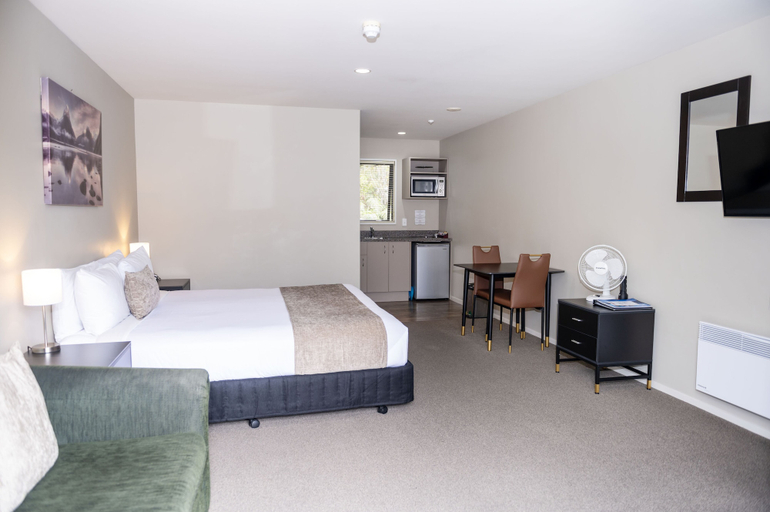 Bedroom 3, 58 On Cron Motel, Westland