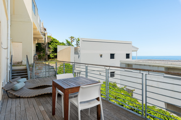 Others 5, Caprice Court 6, City of Cape Town