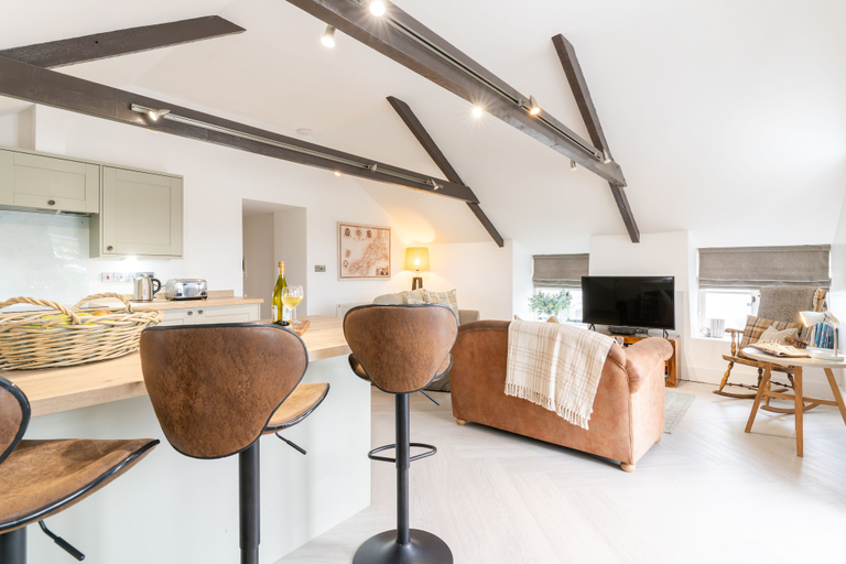 Food & Drinks 5, The Saddle and Stable Rooms, Cornwall