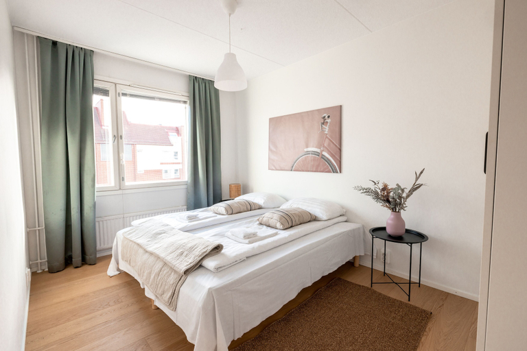Bedroom 3, 2ndhomes Modern & Cozy 2BR Apt w Balcony, Uusimaa