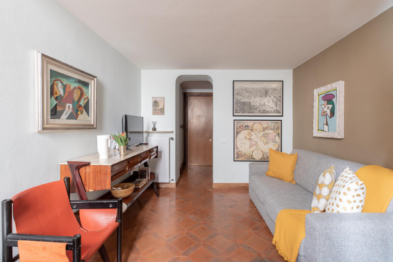 Others 2, Innovative Pantheon House, Rome