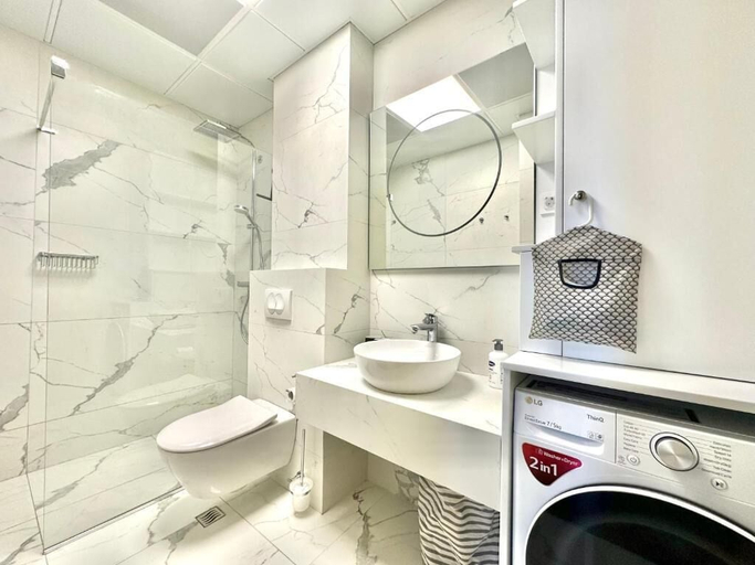 Bathroom, Feel the Spirit Apartment