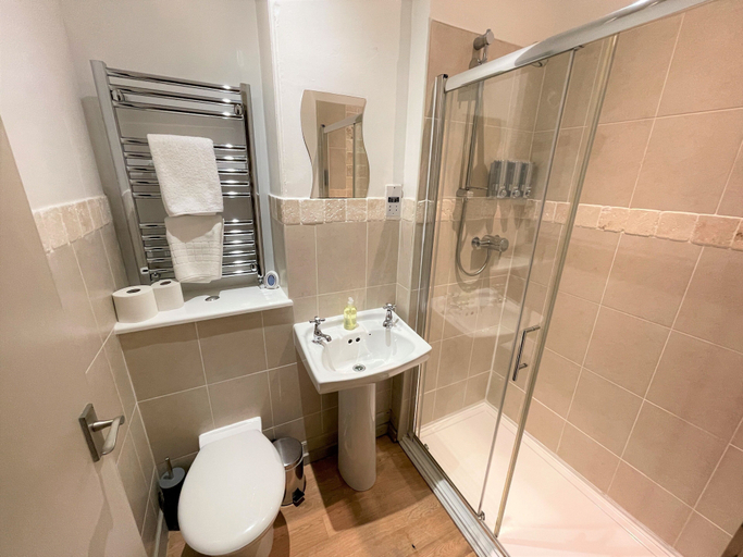 Bathroom 3, Kirkhill Estate Rooms, Midlothian