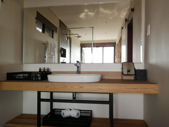Bathroom 4