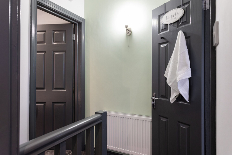 Bedroom 2, Fully Refurbished North Belfast Home 2, Belfast