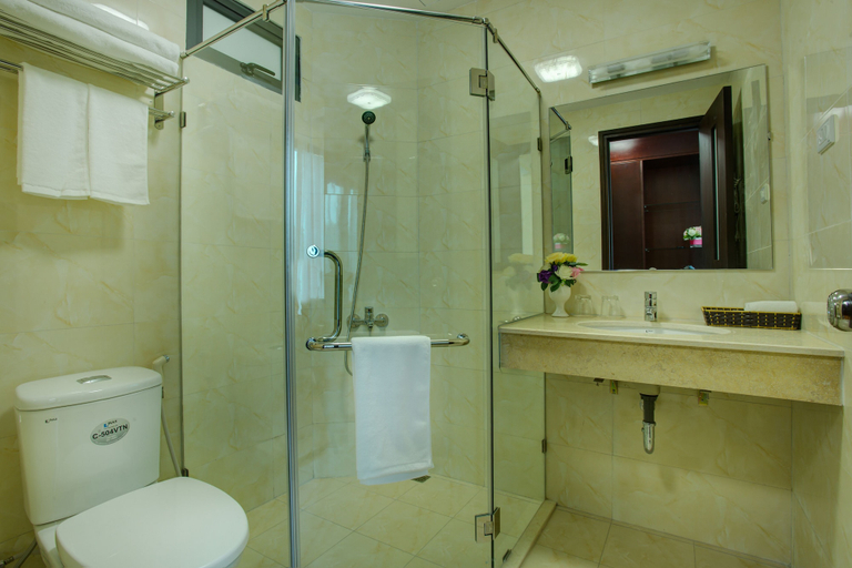 Bathroom 3, TQT2 Hotel, Hoàn Kiếm