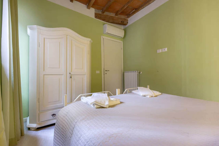 Room 3, 1BR Apt in Via Panicale by Sea N' Rent, Florence