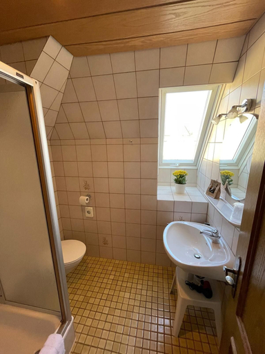 Bathroom 5, Bayerischer Hof, Ansbach