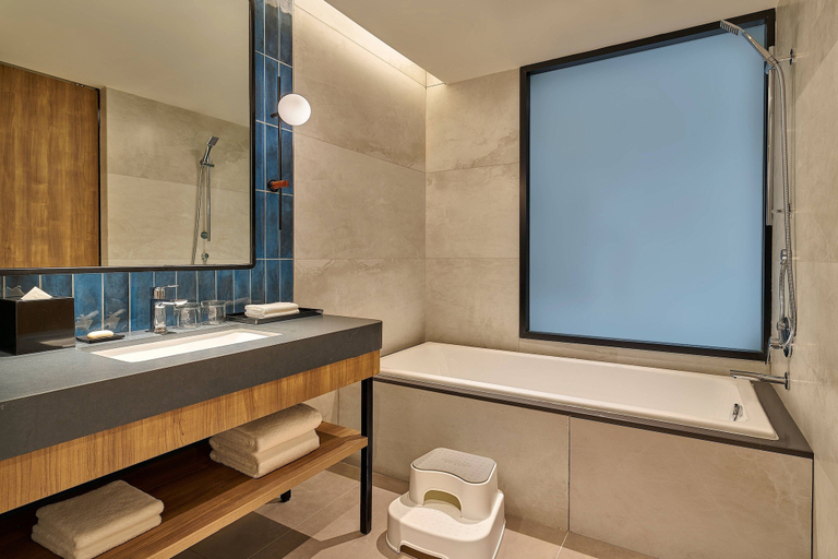 Bathroom 5, Four Points By Sheraton Kuala Lumpur, City Centre, Kuala Lumpur