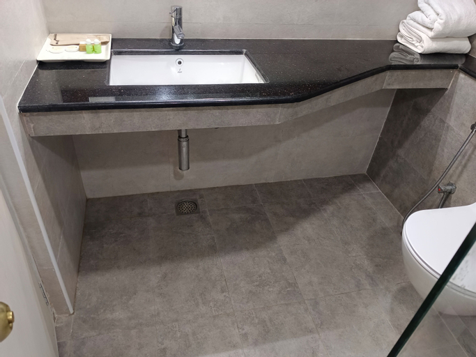 Bathroom 4