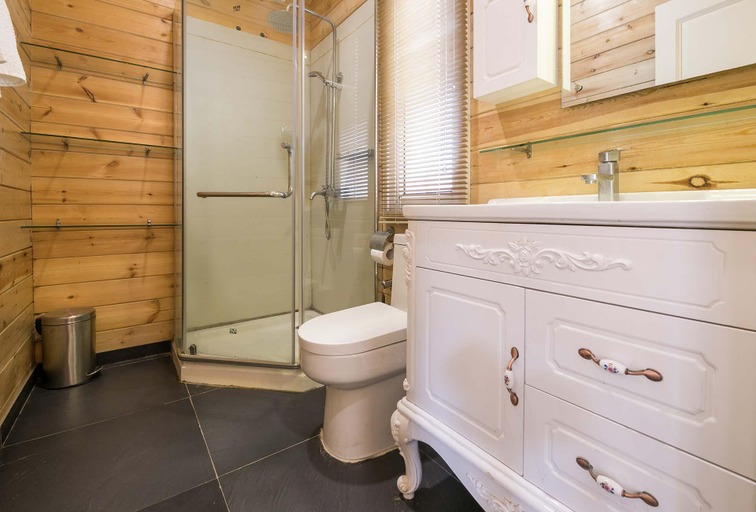 Bathroom 3, StayVista at Sara's Chalet Two, Nainital