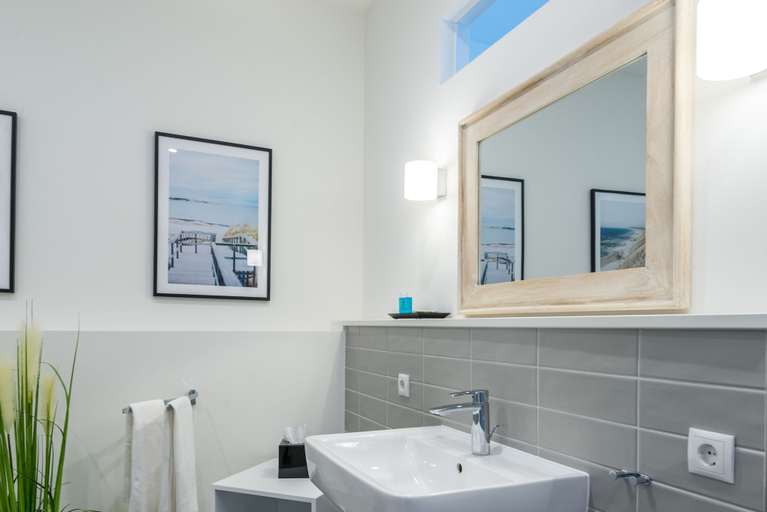 Bathroom 5, Intermar Hotel & Apartments, Schleswig-Flensburg