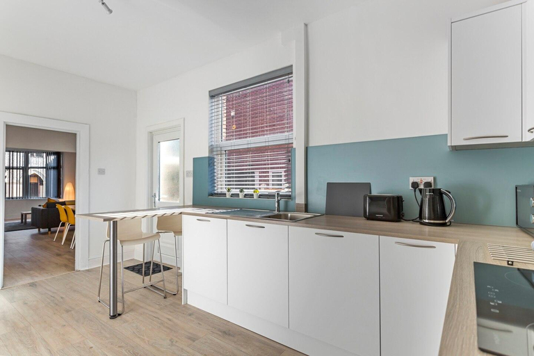 Others 5, Jasmine Villa - Ideal for QMC & Uni - Free parking, Nottingham