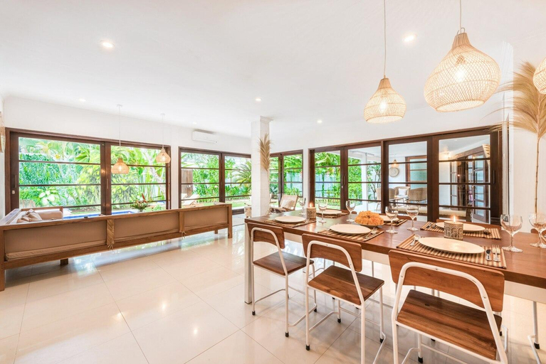 Others 5, Villa Aurora (6 BDR), big Pool, Garden, near Beach, Badung