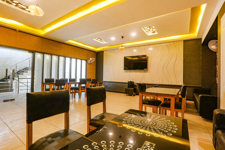 Food & Drinks 4, Fabhotel Mng, Kanpur Nagar