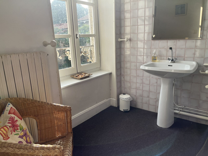 Bathroom, Le Rouzet, Hérault