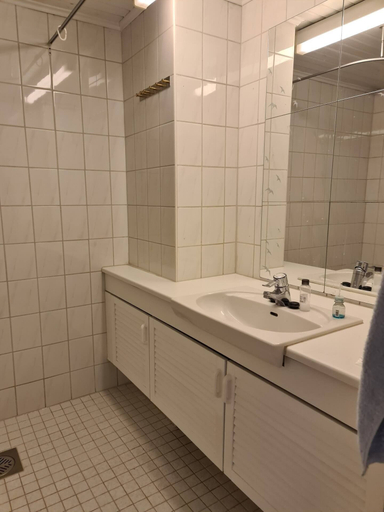 Bathroom 3, 2ndhomes Central & Cozy 1 BR Apartment, Uusimaa