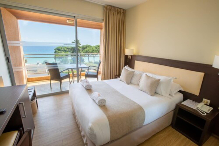 Bedroom 3, Hôtel La Pinède, Corse-du-Sud