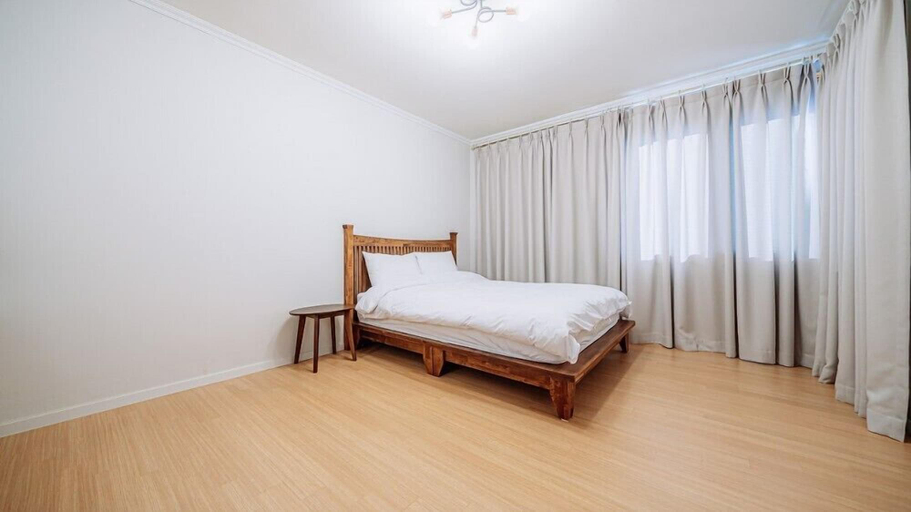 Bedroom 3, dal geulim goun, Chuncheon