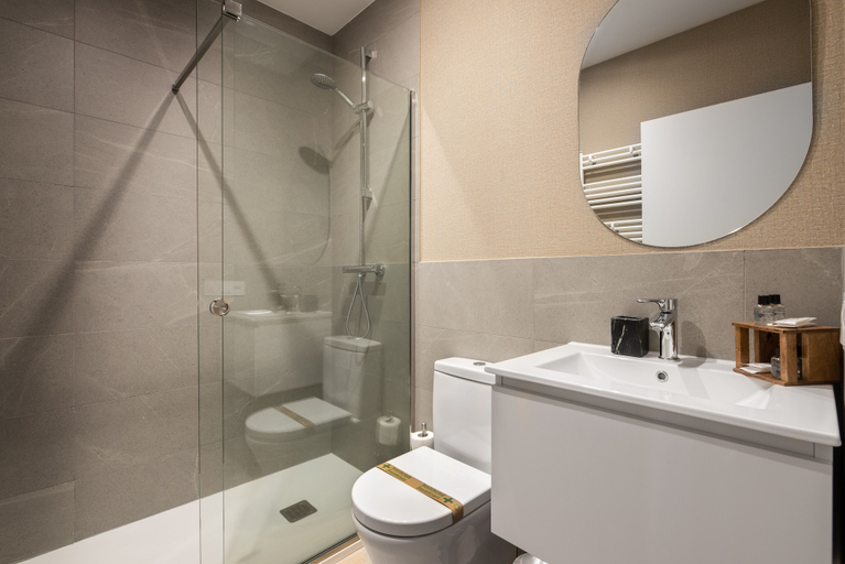 Bathroom 3, Bow Monumental by Como en Casa, Pontevedra