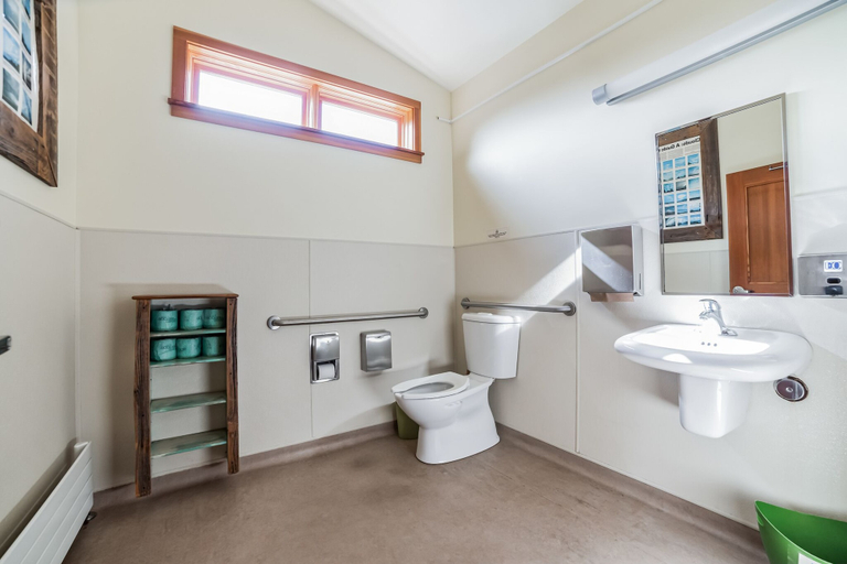 Bathroom 4, Limantour Lodge, Marin