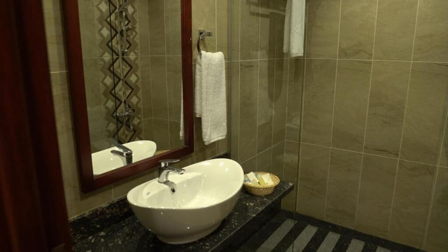 Bathroom 5, Oyster Bay Beach Suites, Marsa 'Alam