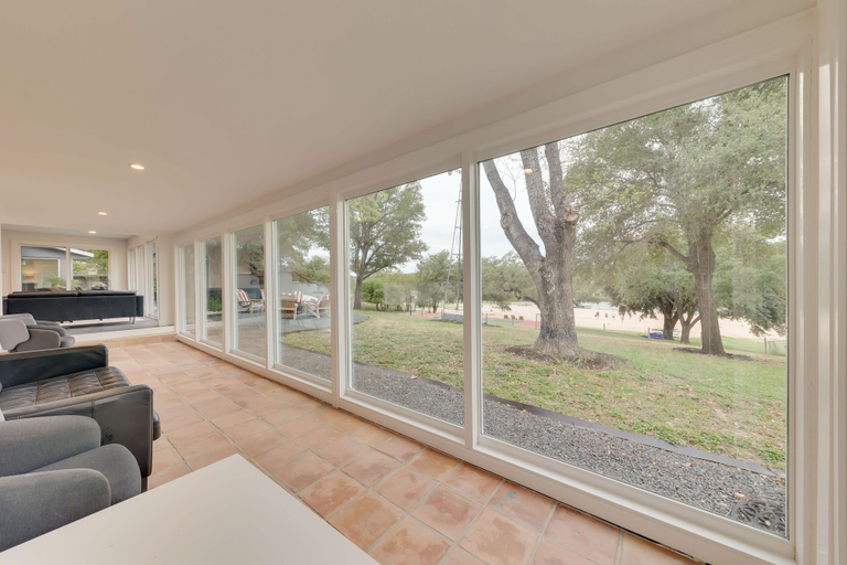 Others 5, Beach House 2 on Lake LBJ - Sleeps 24, Llano