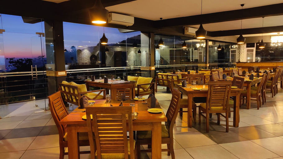 Food & Drinks 5, Great Empire Hotel, Kangra