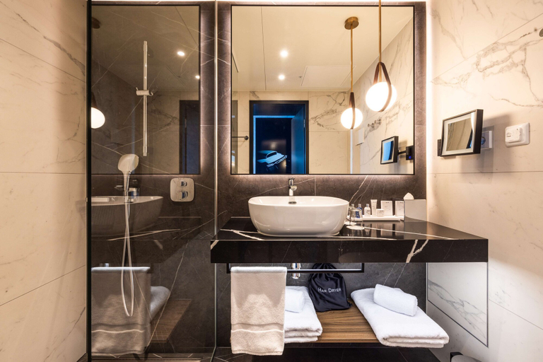 Bathroom 3, Radisson Blu Hotel At Porsche Design Tower Stuttgart, Stuttgart