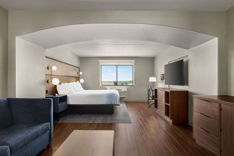 Bedroom 4, AmericInn by Wyndham Rapid City, Pennington