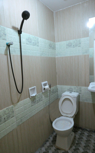 Bathroom 3, Villa Elsie Resort and Hotel, General Trias